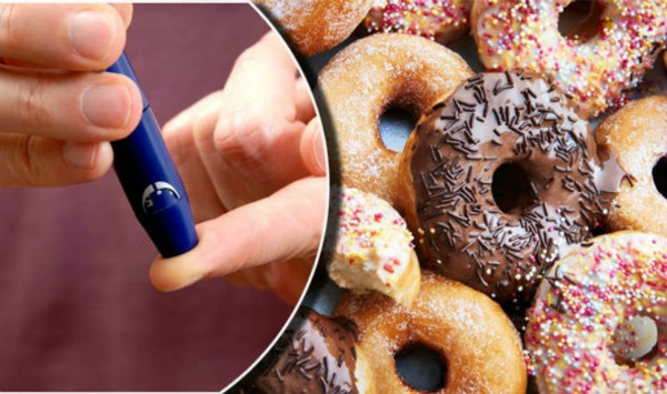 Người bệnh tiểu đường không nên loại bỏ hoàn toàn các đồ ngọt mà nên cân bằng các nhóm thực phẩm. Ảnh: EX