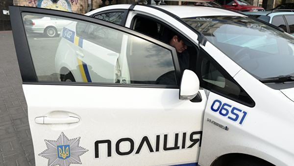 Vệ sĩ tổng thống Ukraine bị đấm một phát chết ngay - Ảnh 1.