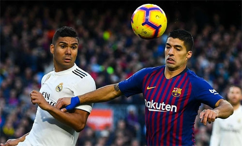 Barca và Real gặp nhau ít nhất bốn lần mùa này. Ảnh: Reuters