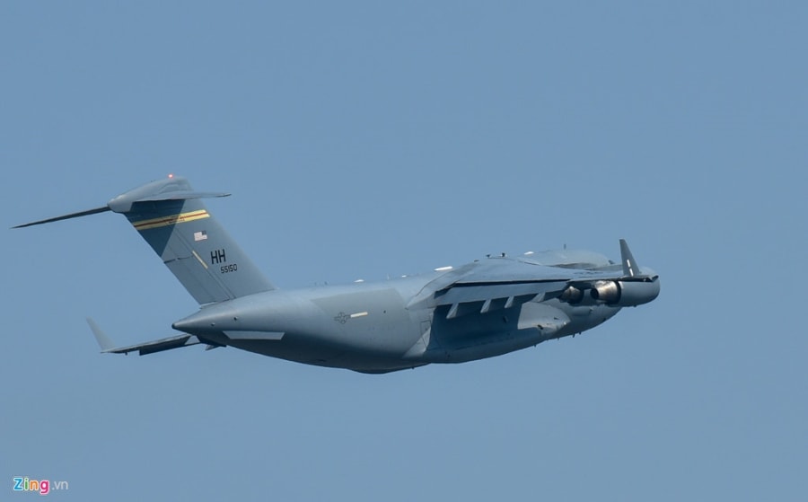 C-17, ngua tho da chien cho cac chuyen di cua tong thong My hinh anh 1