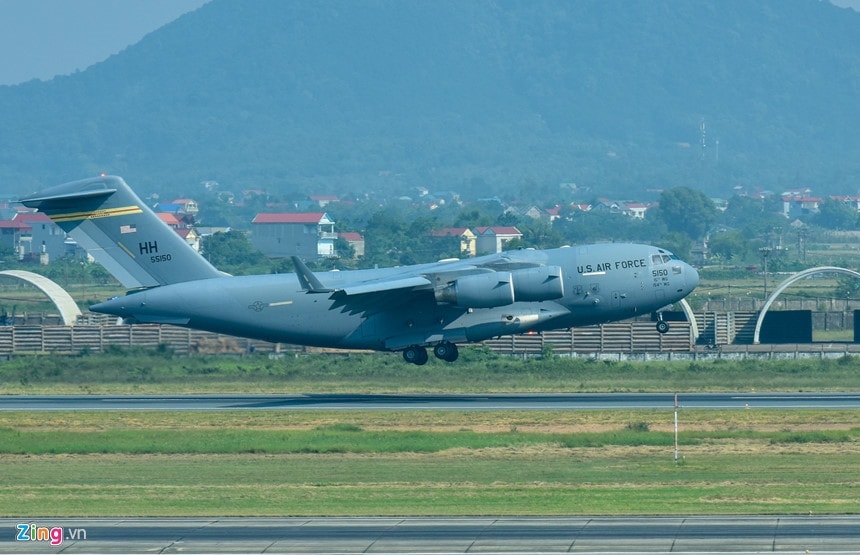 C-17, ngua tho da chien cho cac chuyen di cua tong thong My hinh anh 5