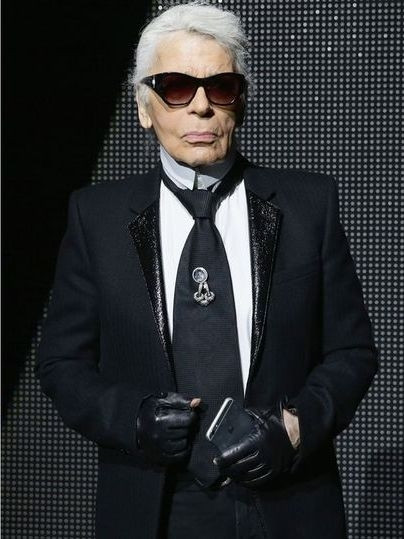 'Huyen thoai Chanel' Karl Lagerfeld qua doi o tuoi 85 hinh anh 1