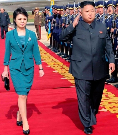 Các chuyên gia nhận xét phu nhân Triều Tiên sở hữu nhiều bộ cánh sành điệu không kém các đệ nhất phu nhân trên thế giới.