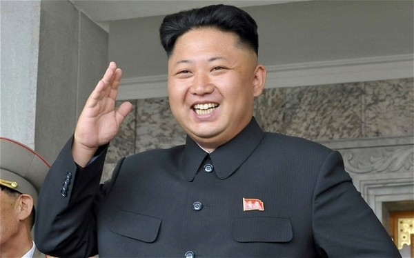 Style tóc cắt cao của Kim Jong-un được giới trẻ Bình Nhưỡng vô cùng ưa chuộng và tạo thành trào lưu thời trang.