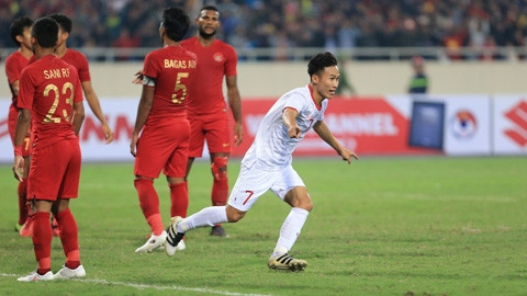 Việt Hưng ăn mừng bàn thắng duy nhất của trận đấu Ảnh: Tuấn Cường