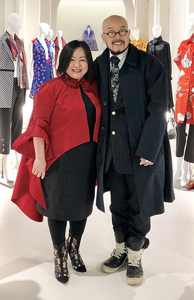 Nhà thiết kế Lee Sang Bong và bà Trang Lê - chủ tịch Vietnam International Fashion Week.