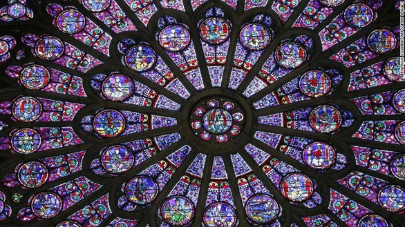 Cháy Nhà thờ Đức Bà Paris: cứu được một số tác phẩm nghệ thuật, cổ vật vô giá - Ảnh 3.