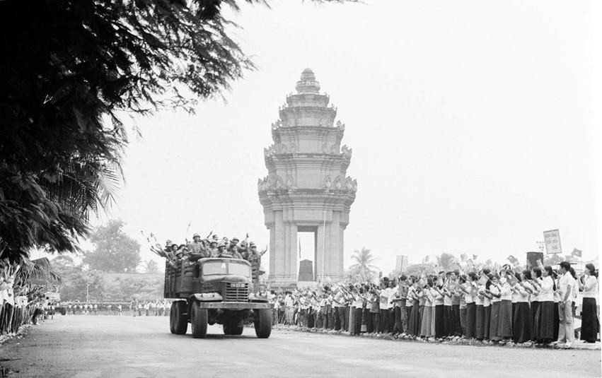 [Photo] Quan doi Viet Nam trong su nghiep giai phong dan toc hinh anh 11