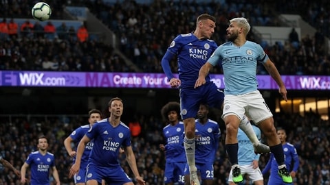 Aguero bị xà ngang từ chối bàn thắng