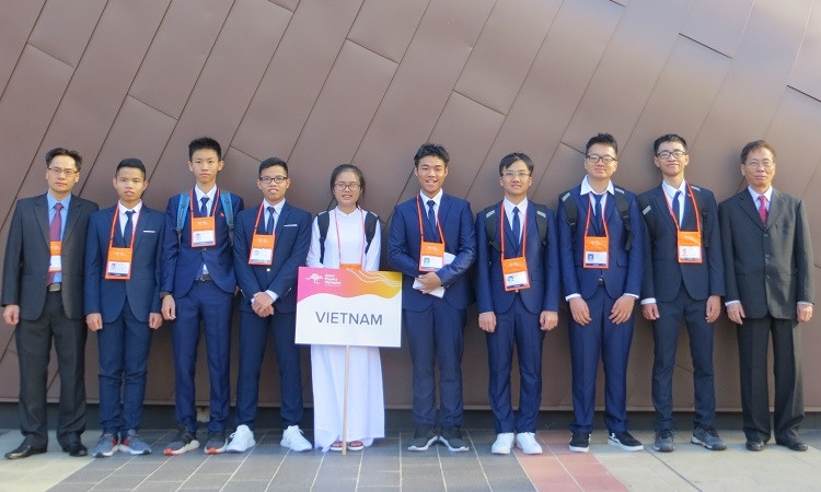 Đoàn Việt Nam tham dự Olympic Vật lý châu Á. Ảnh: Cục Quản lý chất lượng
