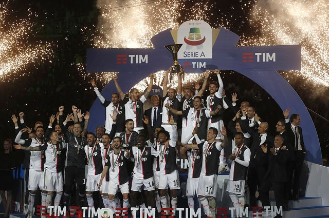 Sau trận hòa 1-1 với Atalanta, Juventus đã ăn mừng chức vô địch Serie A lần thứ 35 trong lịch sử.