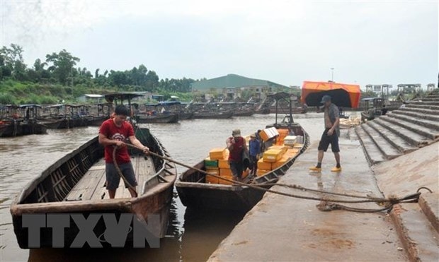 Quang Ninh: Mua lu khien mot nguoi mat tich, hang chuc do sat bi dam hinh anh 1