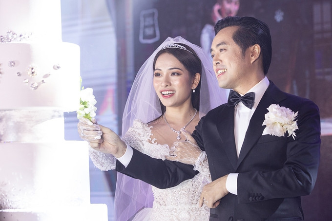 Dương Khắc Linh sáng tác ca khúc tặng vợ trong ngày cưới