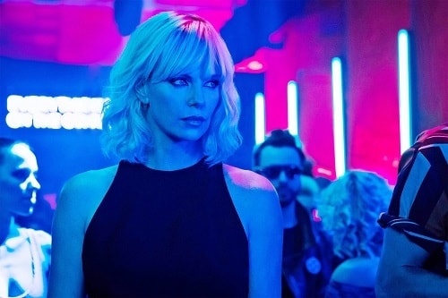 Charlize Theron trong Atomic Blonde (2017) - phim hành động cô đóng chính. Ảnh: Focus Features.