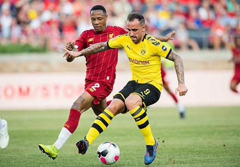 Alcacer tận dụng rất tốt cơ hội nguy hiểm nhất của Dortmund trong hiệp 1