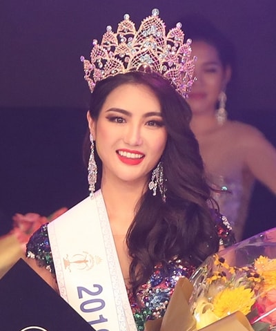 Kwon Hwi - Hoa hậu Siêu quốc gia Hàn Quốc 2019. Cô sẽ tham dự cuộc thi Miss Supranational diễn ra ở Ba Lan vào tháng 12.