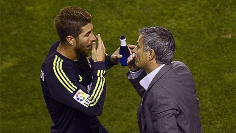 Ramos không ủng hộ Mourinho về Real