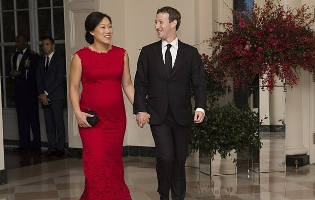 Priscilla Chan và Mark Zuckerberg tại Nhà Trắng vào ngày 25 tháng 9 năm 2015. ẢNh: CNBC.
