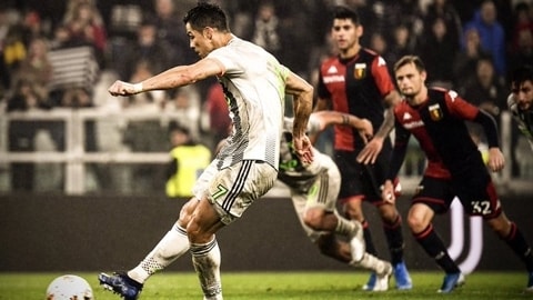 Quả phạt đền của Ronaldo bị đưa lên Thượng viện Italia