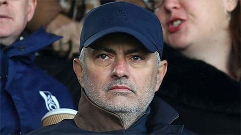 Cựu thủ lĩnh Bayern tiết lộ Mourinho sẵn sàng ngồi ghế nóng