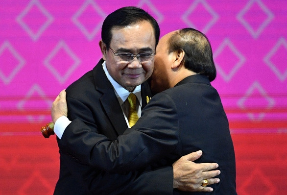 Việt Nam nhận vai trò chủ tịch ASEAN 2020 - Ảnh 2.