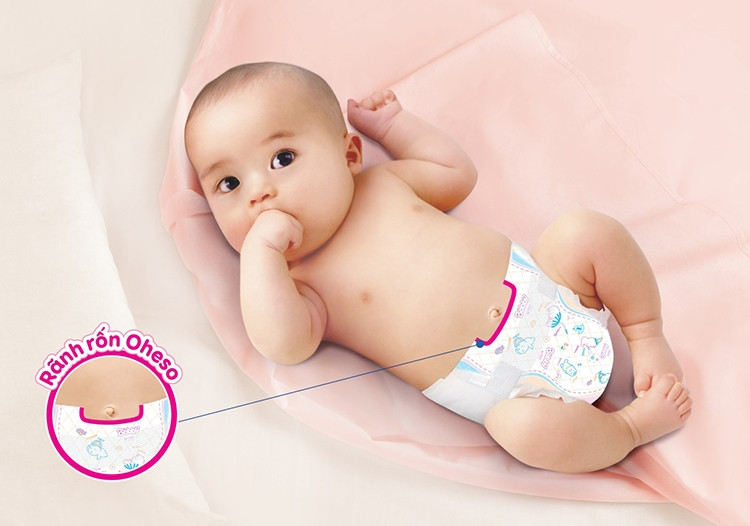 Thiết kế rãnh rốn Oheso chuyên biệt giúp rốn của trẻ sơ sinh hạn chế tiếp xúc với chất tiêu bẩn từ tã. 