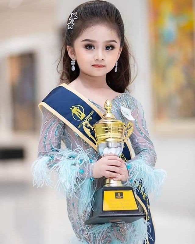 Co be 6 tuoi dang quang Hoa hau nhi Thai Lan 2019 hinh anh 1 