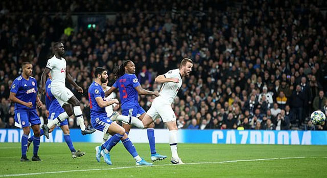 Kane ấn định chiến thắng cho Tottenham
