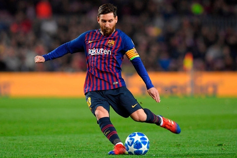 Messi đang ngày càng hoàn thiện kỹ năng đá phạt