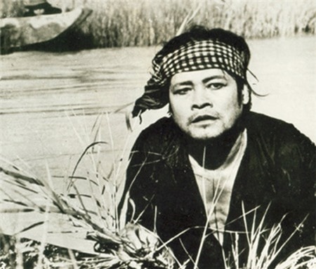 Nguyen Chanh Tin va nhung ‘nguoi hung’ buoc ra tu chiec tivi den trang hinh anh 3 canh_dong_hoang.jpg