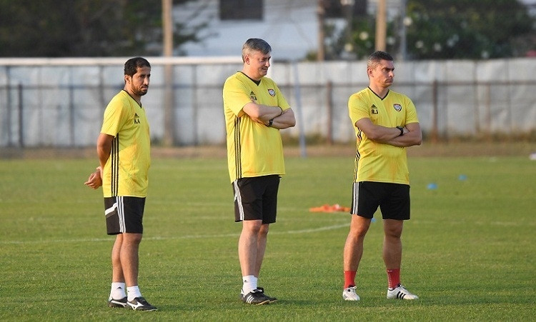 Trợ lý Khaled Ali (bìa trái) khẳng định UAE sẽ hướng đến chiến thắng ở trận gặp Jordan. Ảnh: UAEFA.