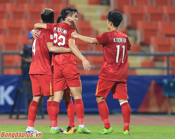 U23 Việt Nam sớm có bàn thắng vượt lên của Tiến Linh - Ảnh: Minh Tuấn 