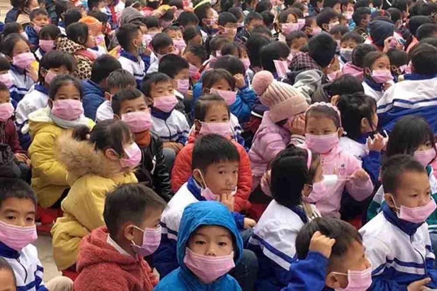 34 trẻ nhỏ ho, sốt sau khi cha mẹ từ Trung Quốc về, Điện Biên họp
