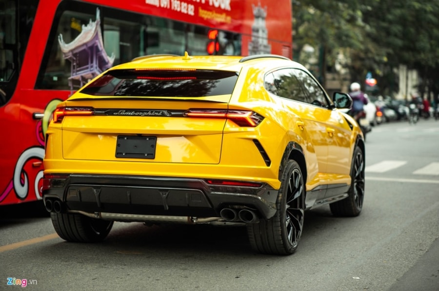 Chi tiet Lamborghini Urus thu 7 ve Viet Nam, nhieu tuy chon dang gia hinh anh 2 BAC_3313_zing.jpg