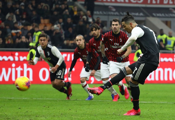 Ronaldo ghi bàn trên chấm penalty ở phút 90 mang về trận hòa 1-1 cho Juventus