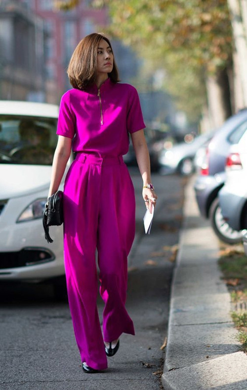 Suit tím hồng đậm cho các bạn gái yêu sắc màu lãng mạn và tôn nét nữ tính khi xuống phố, đến văn phòng.