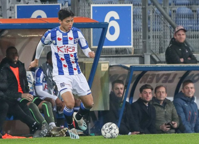 Văn Hậu mới chỉ đá 1 phút chính thức, 3 phút bù giờ ở đội hình chính Heerenveen 
