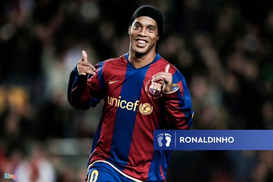 Ronaldo, Messi linh xuong doi hinh sut phat hay nhat lich su hinh anh 9 08_ronaldinho_zing.jpg