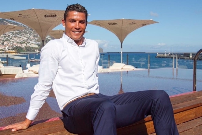 Ronaldo so huu khoi tai san tri gia gan nua ty USD hinh anh 2 ronaldo_kinh_doanh.jpg