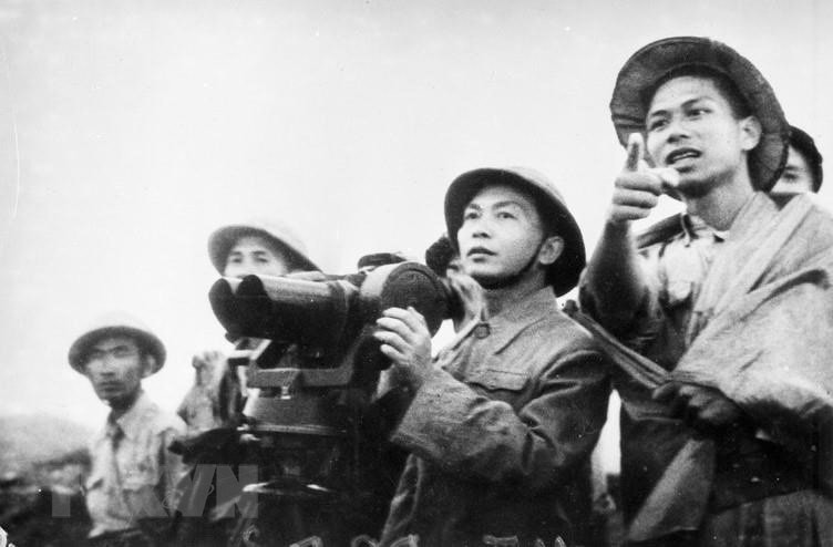 Bac Ho va Dai tuong Vo Nguyen Giap trong Chien dich Dien Bien Phu hinh anh 10