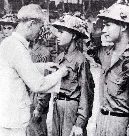 Bac Ho va Dai tuong Vo Nguyen Giap trong Chien dich Dien Bien Phu hinh anh 13