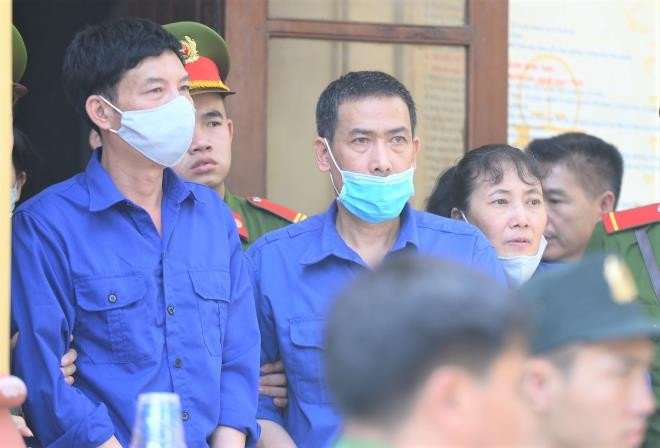Hai cựu cán bộ Sơn La nhận hơn 1 tỷ đồng để nâng điểm bị đề nghị 23-25 năm tù - 2