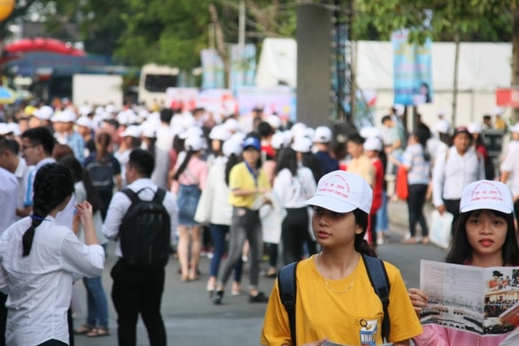 Hàng loạt đại học công bố phương án tuyển sinh hậu COVID-19 - Ảnh 1.