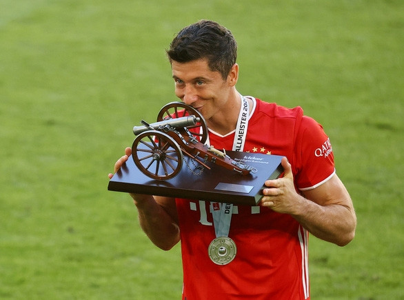 Bayern Munich đăng quang trong lặng lẽ - Ảnh 8.