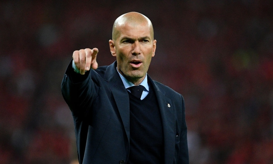 Zidane,  Real Madrid,  Cristiano Ronaldo,  Juventus,  Serie A anh 4