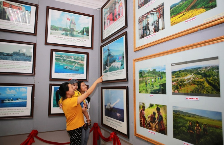 Exhibition proves Vietnam’s sovereignty over archipelagos hinh anh 4