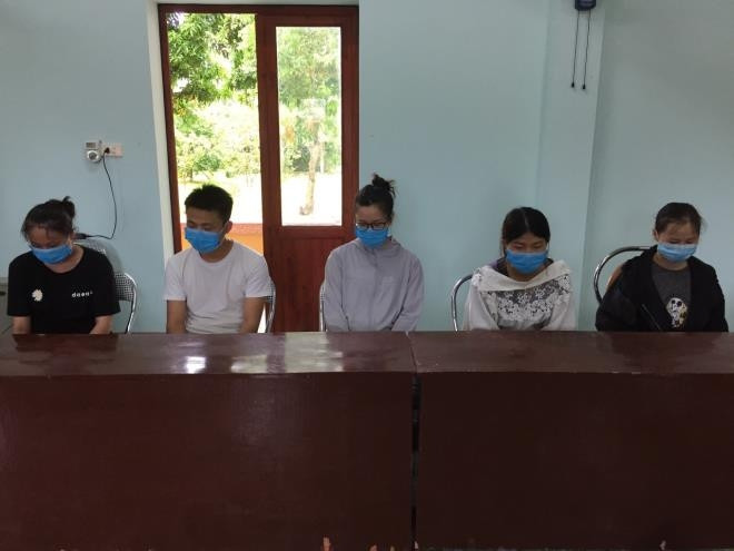 Bắt giữ 5 'con bạc' người Trung Quốc nhập cảnh trái phép vào Việt Nam - 1