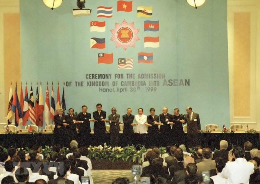 25 nam Viet Nam gia nhap ASEAN: Viet Nam vung buoc tren duong hoi nhap hinh anh 7