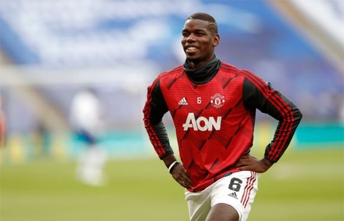 Pogba chỉ vào sân từ ghế dự bị