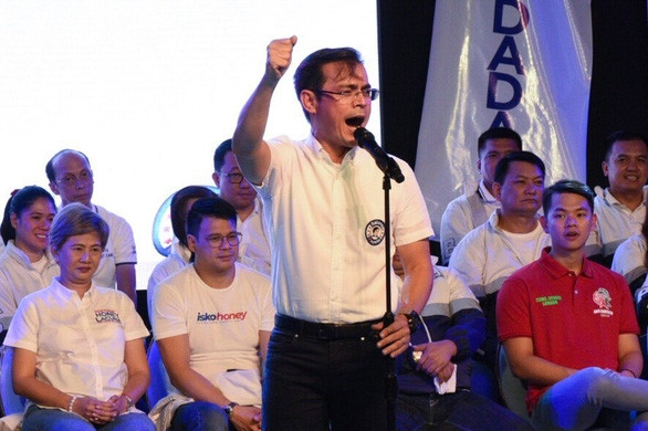 Thị trưởng của Philippines nổi giận vì mỹ phẩm dán nhãn tỉnh Manila, Trung Quốc - Ảnh 2.